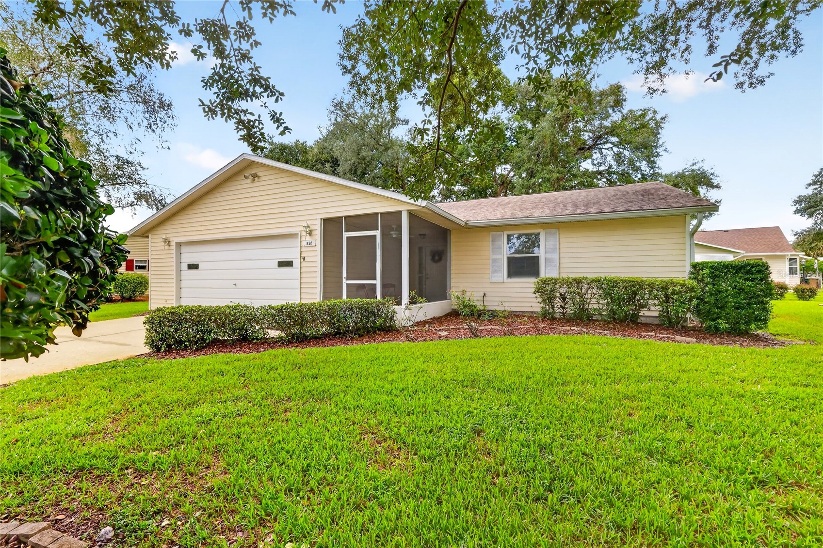 822 DUNDEE CIRCLE