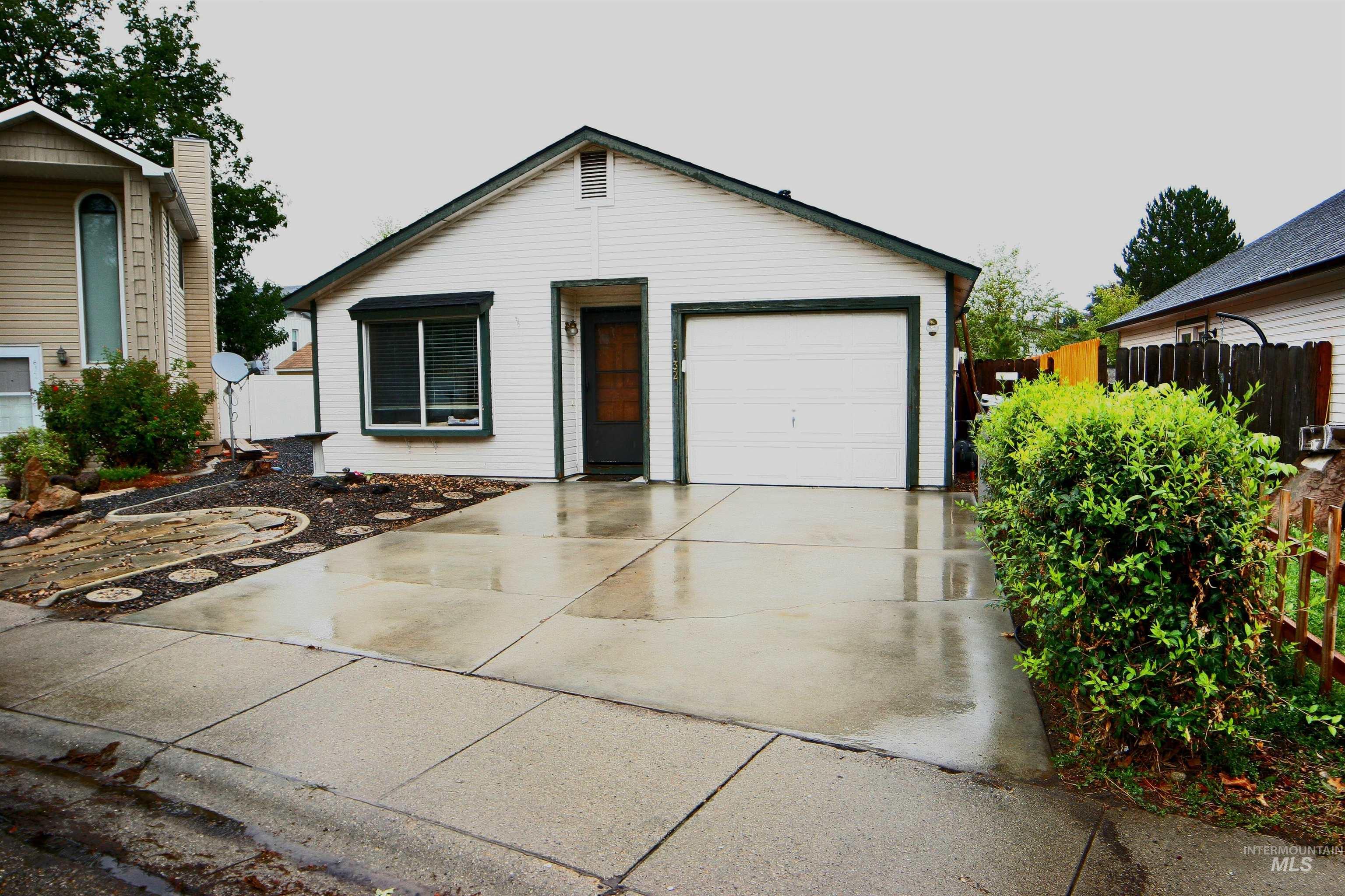 6132 N Brook Pl, Garden City ID 83714
