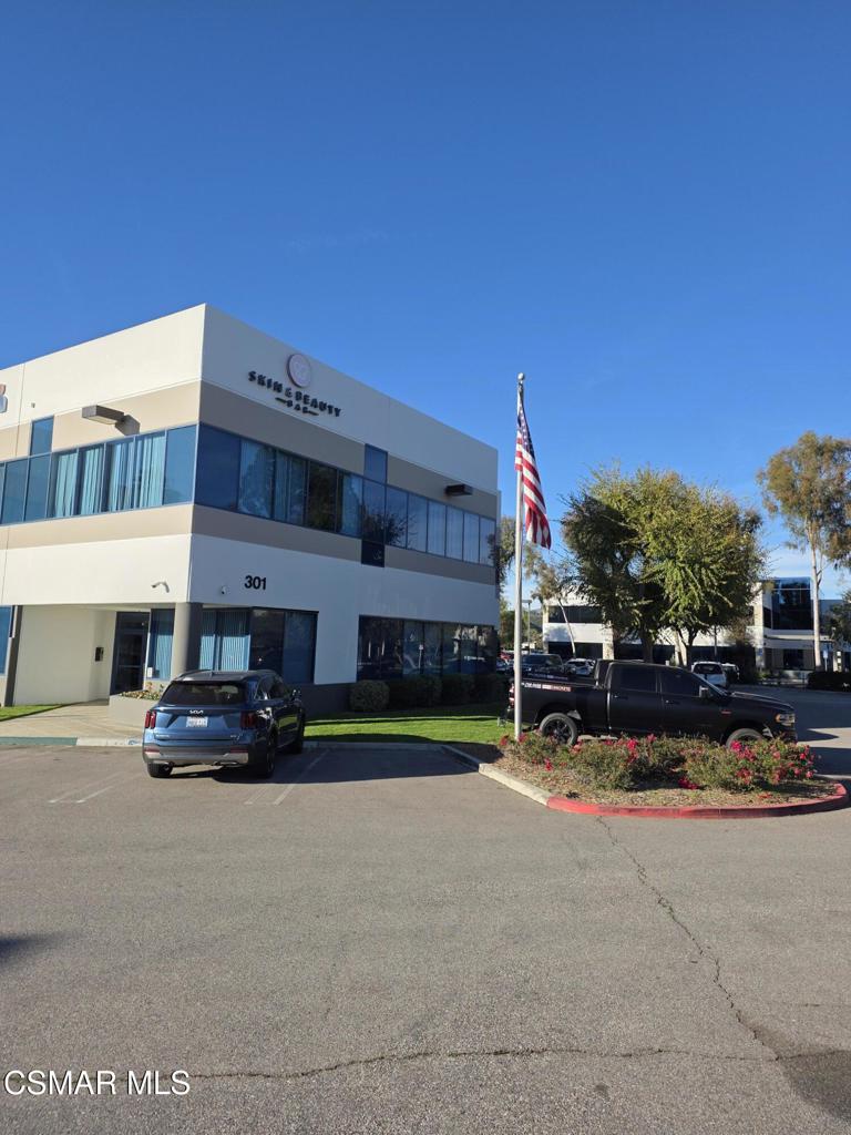301 Science Drive 200