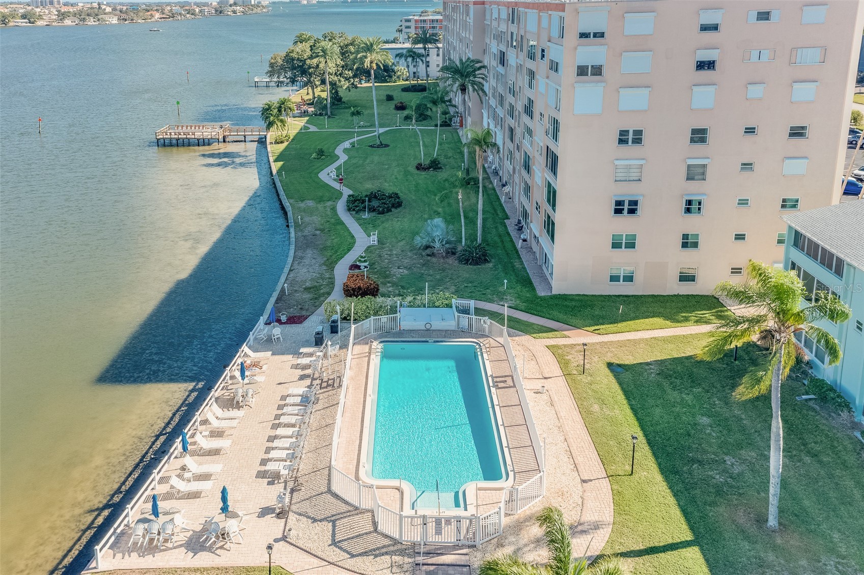 1847 SHORE DRIVE S 117