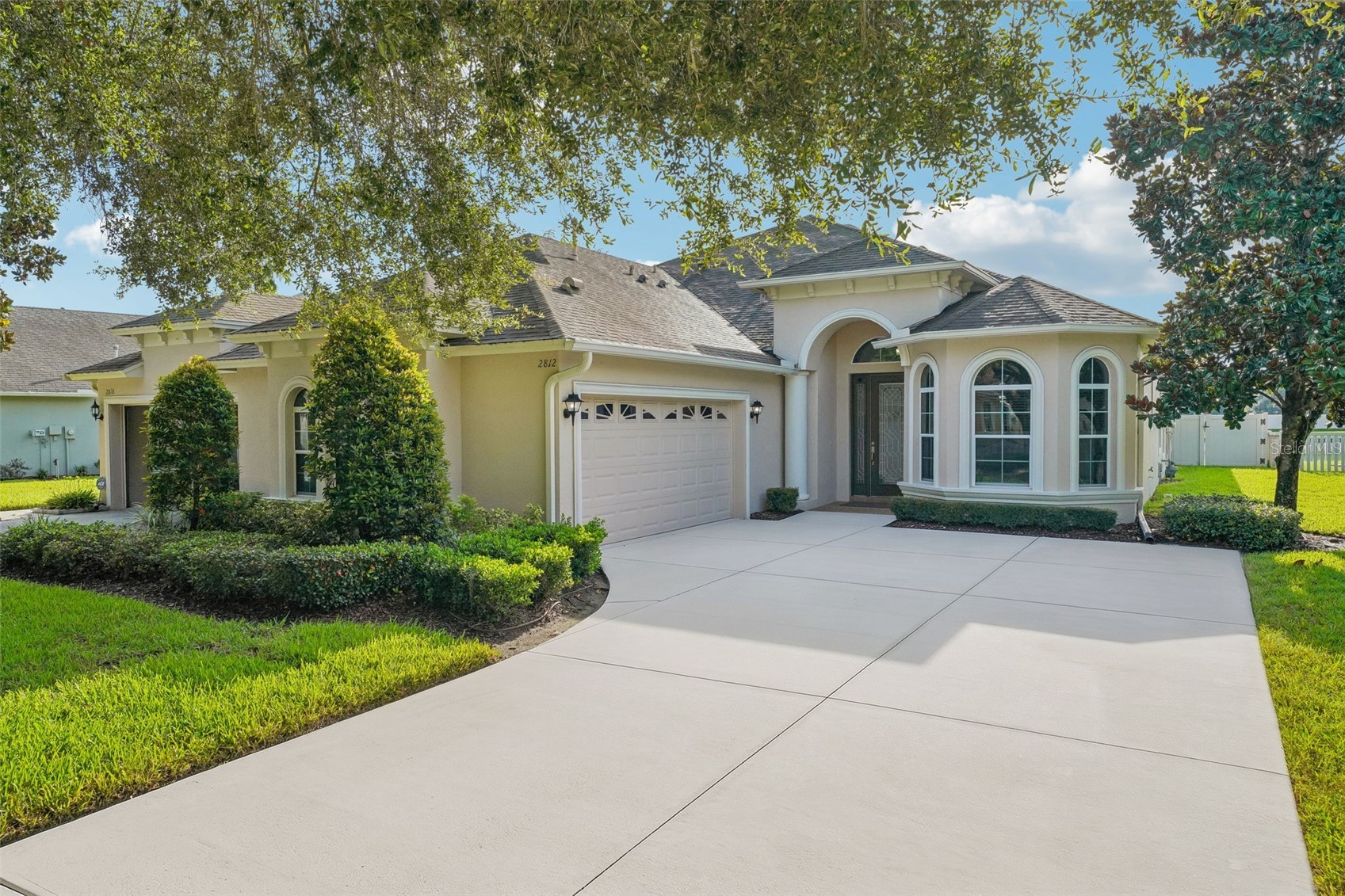 2812 DEVONOAK BOULEVARD