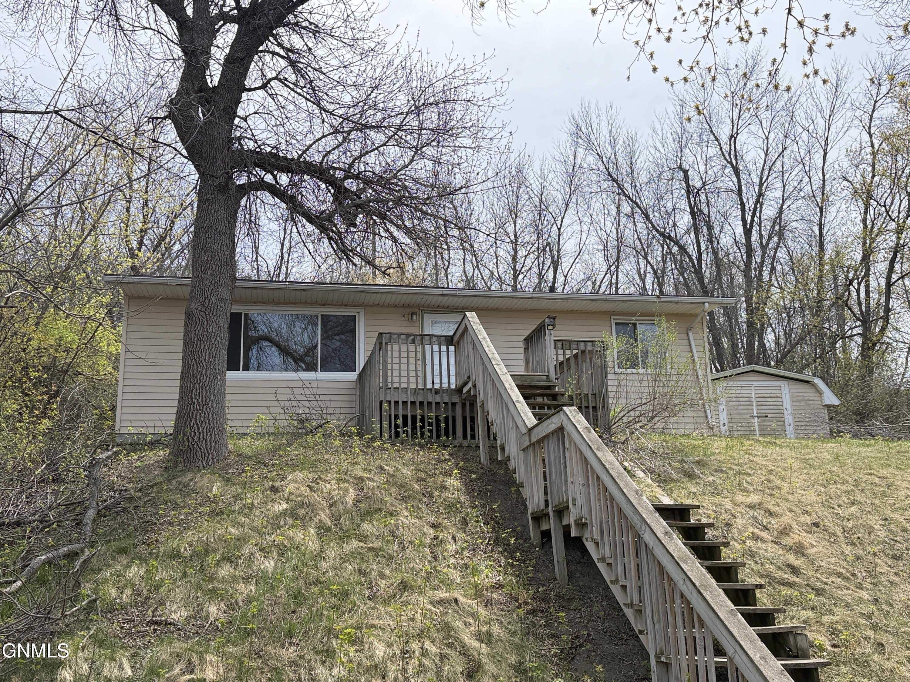 622 Valley Avenue SE, Valley City, ND 58072