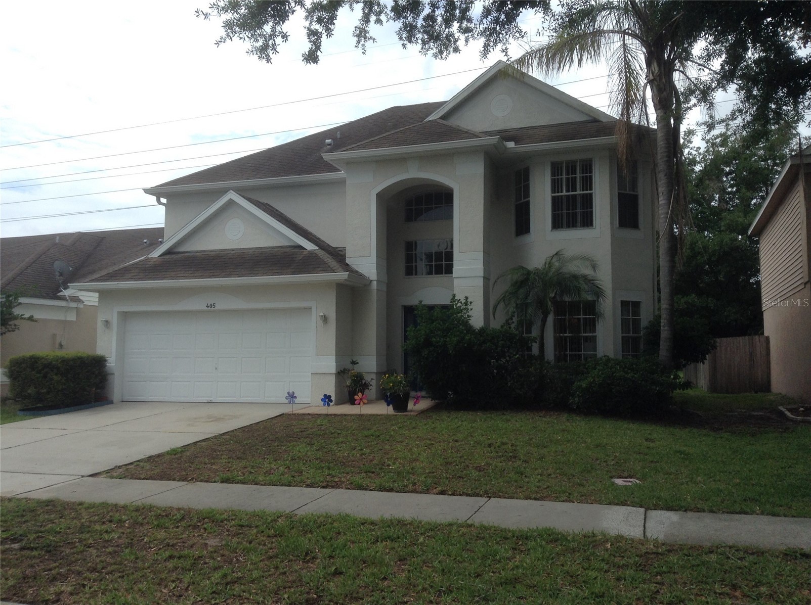 405 FLATWOOD DRIVE