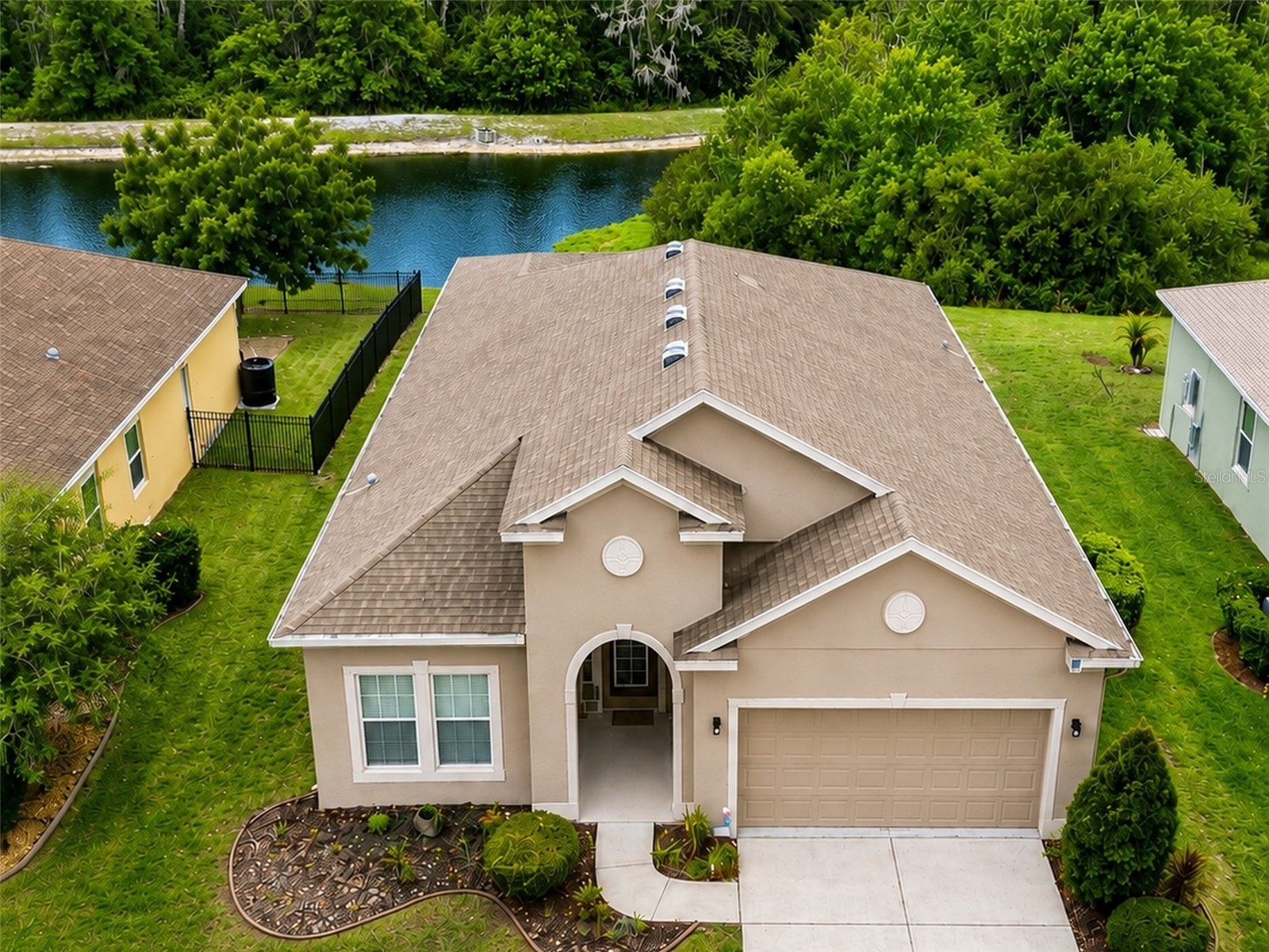 11059 BELLE HAVEN DRIVE