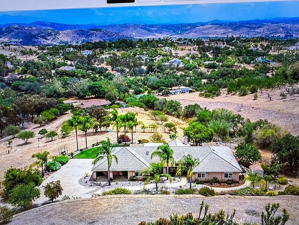 3676 Alta Vista
