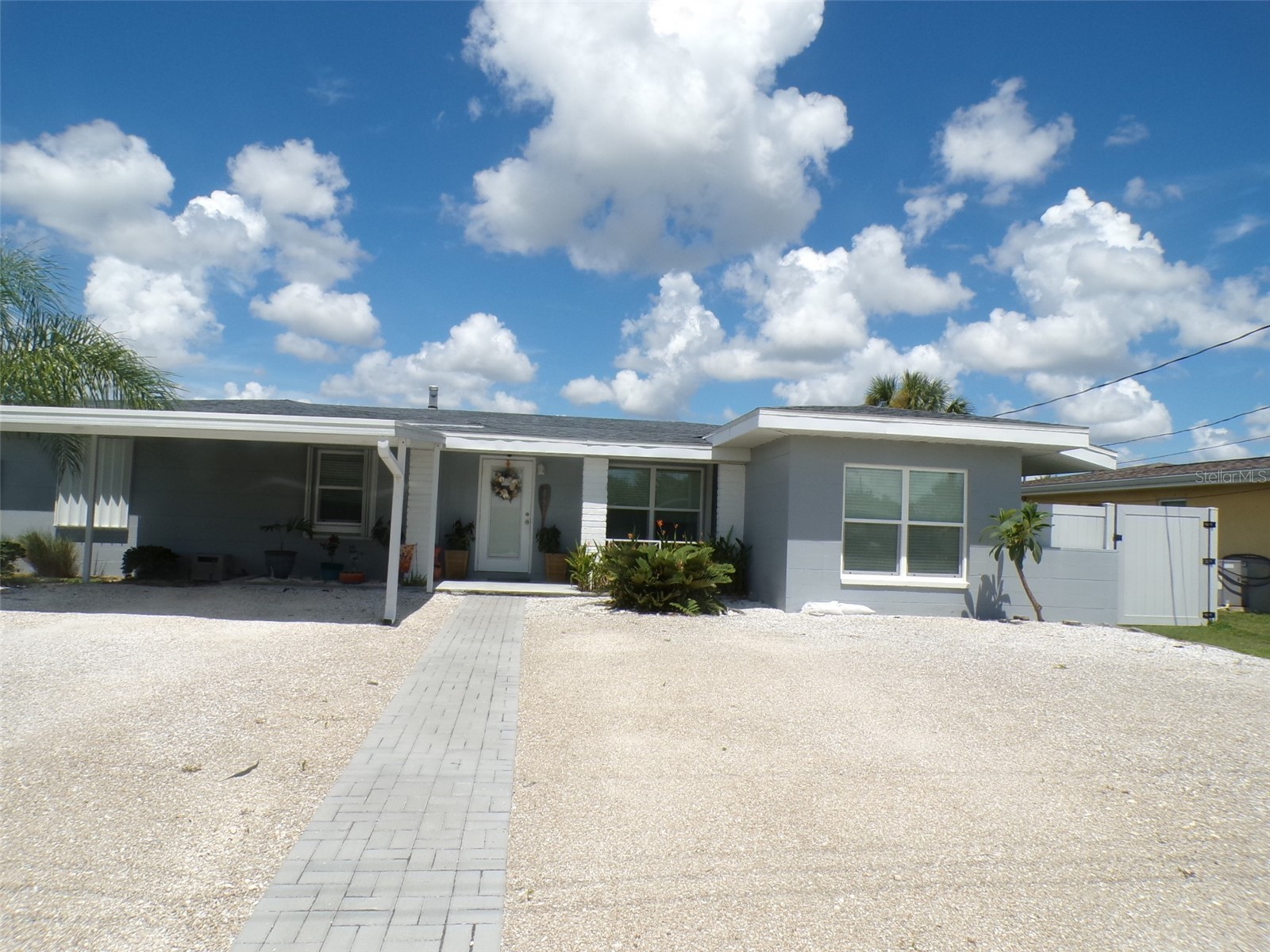 861 CONREID DRIVE NE