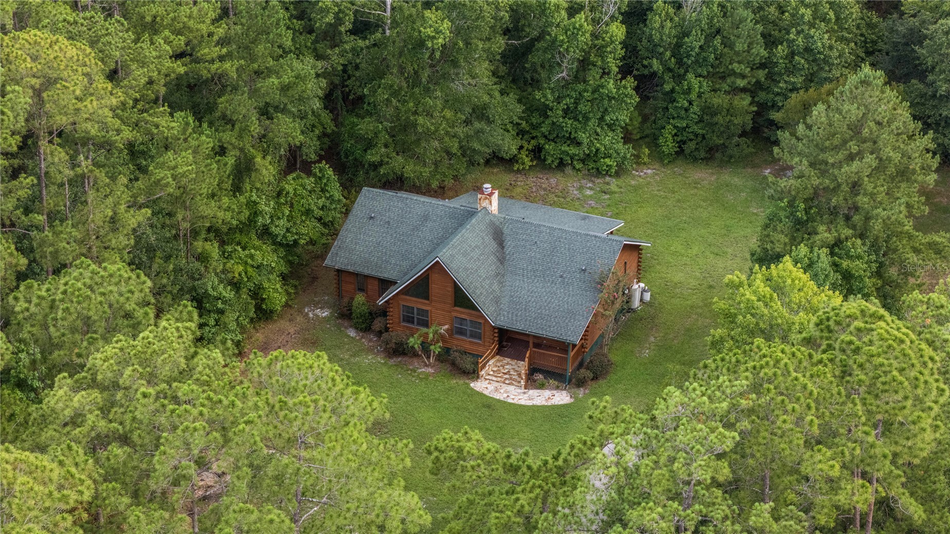 712 MALLARD DRIVE