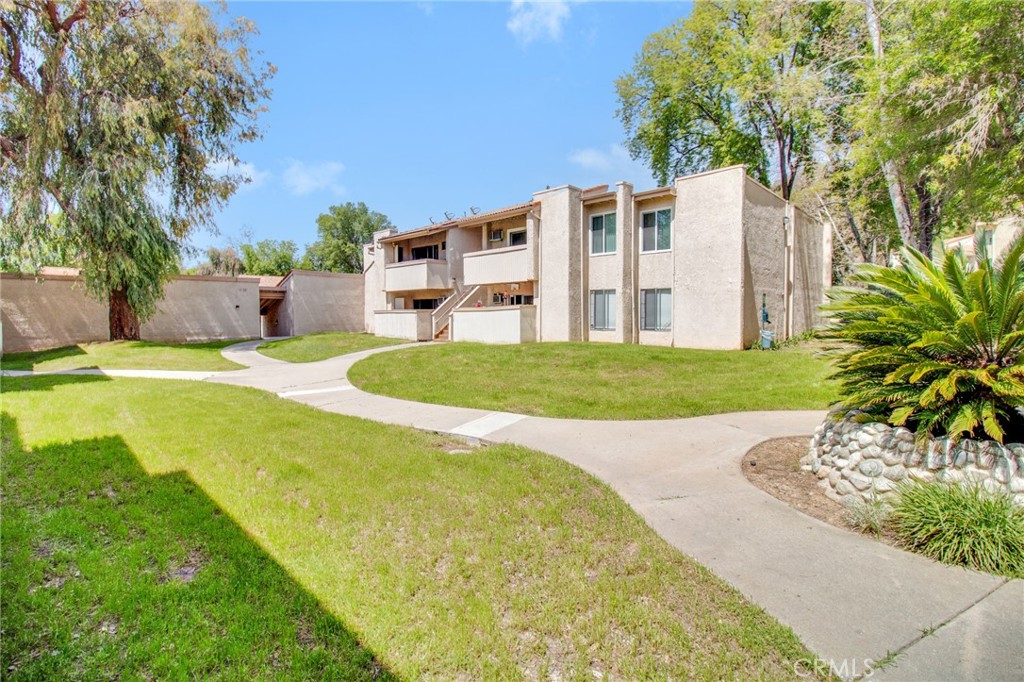 28947 E Thousand Oaks 238