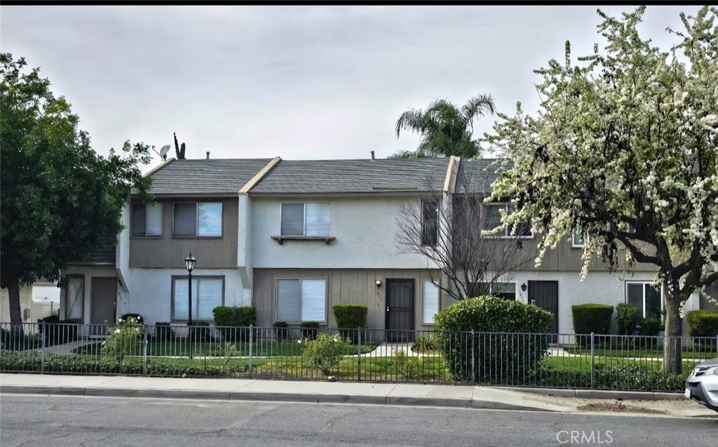 1015 Clark