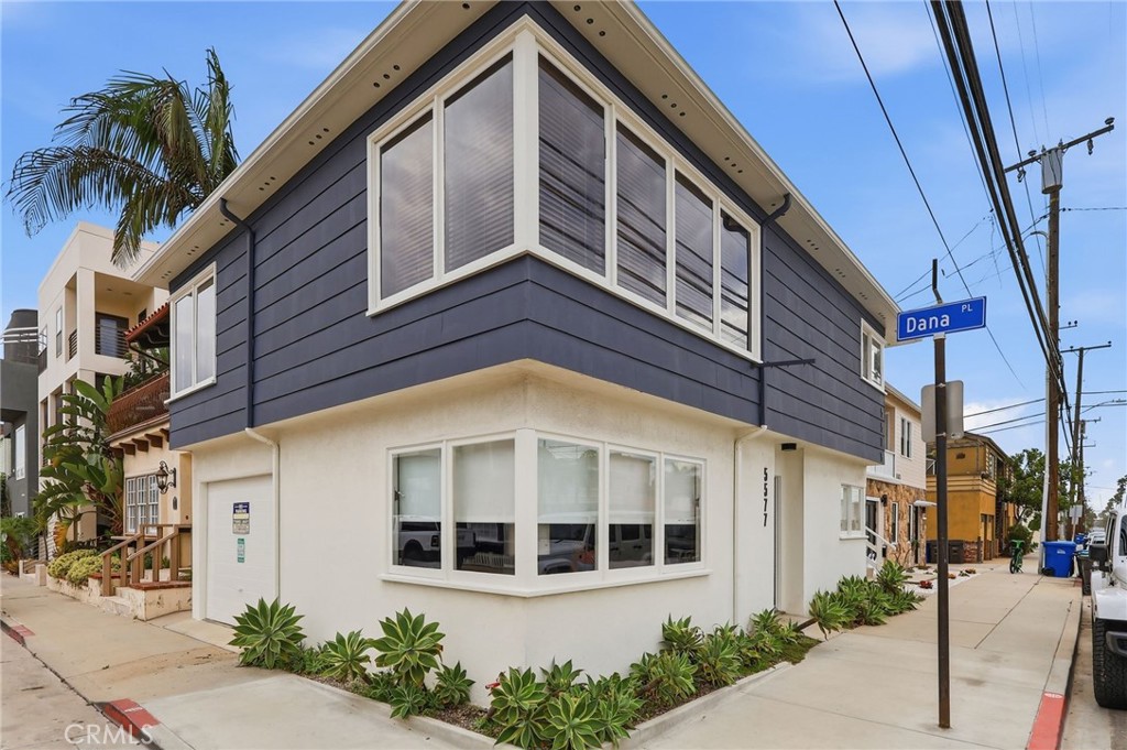 5577 E Ocean
