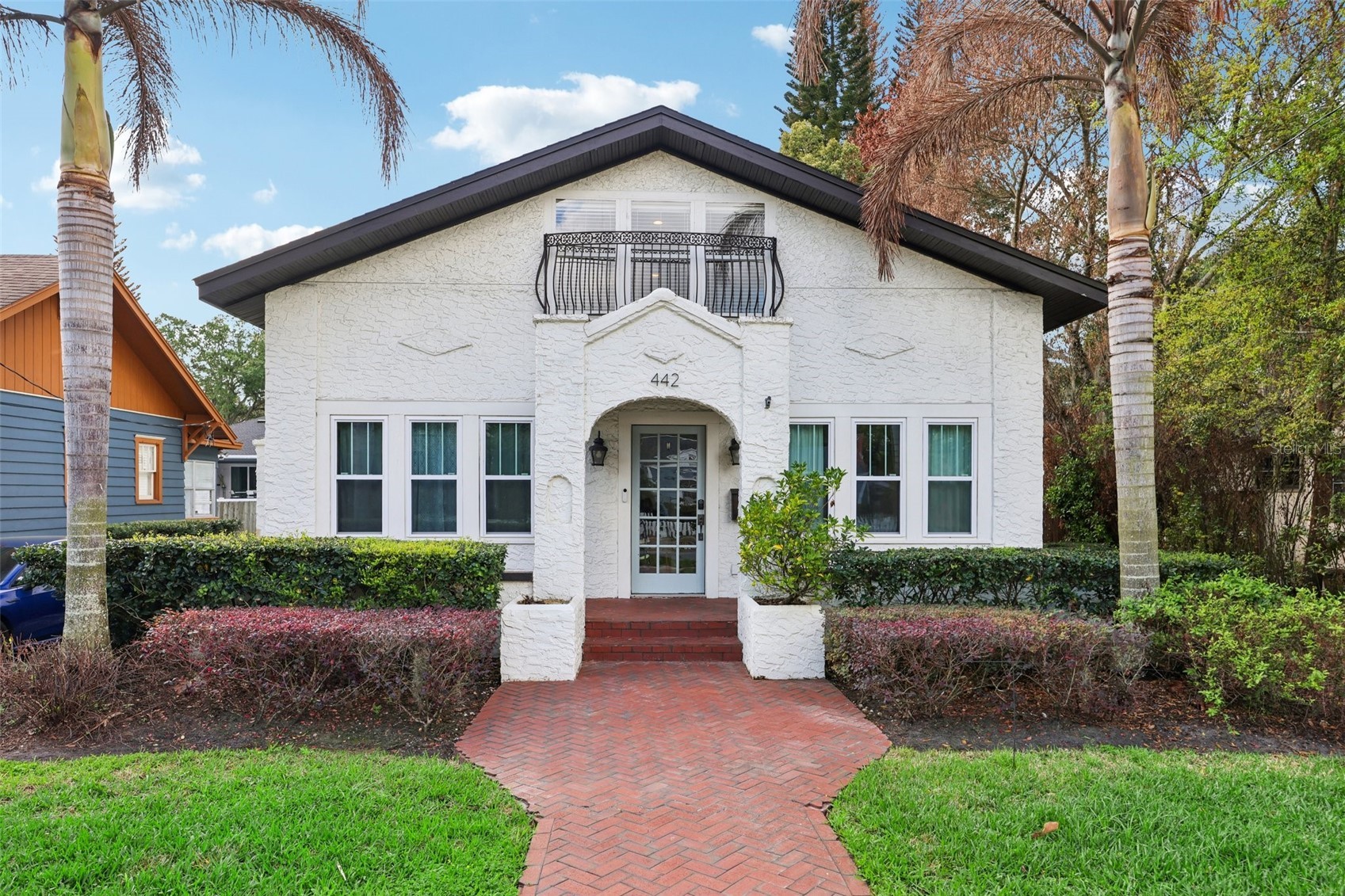 442 BRIERCLIFF DRIVE