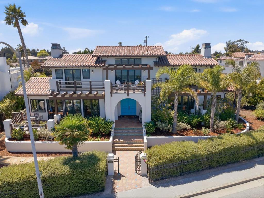506 W Cliff Drive