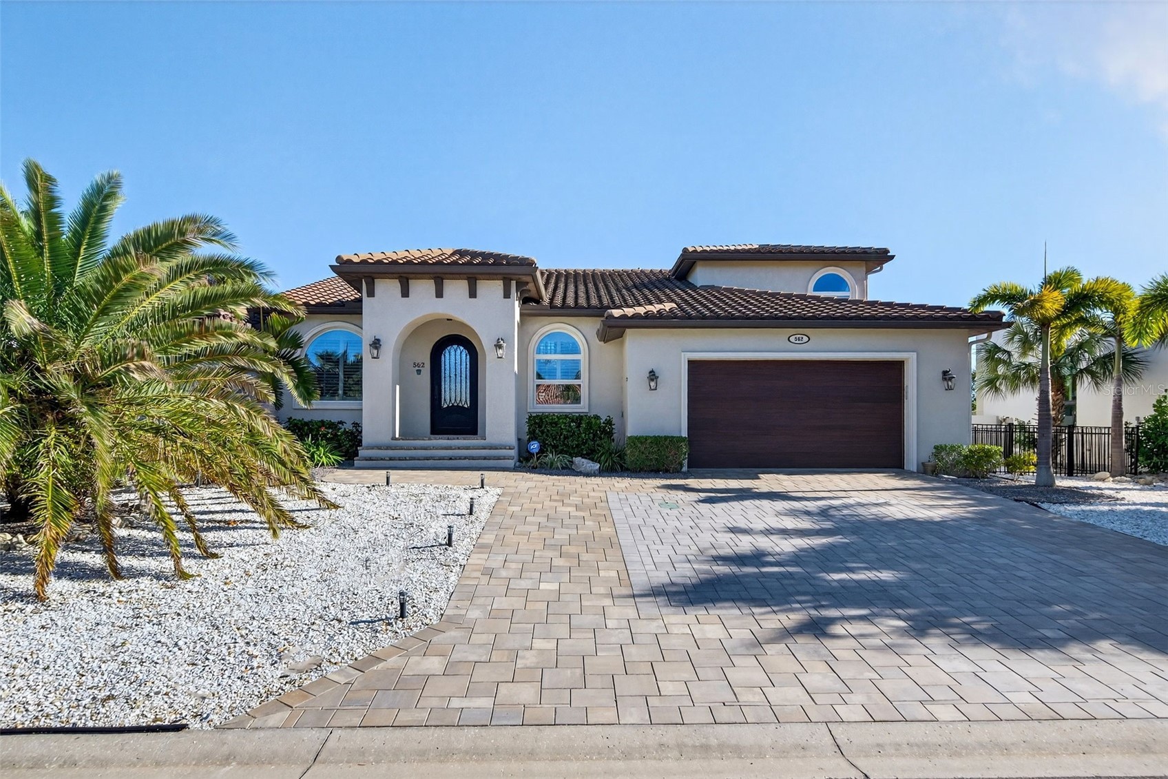 562 RANGER LANE