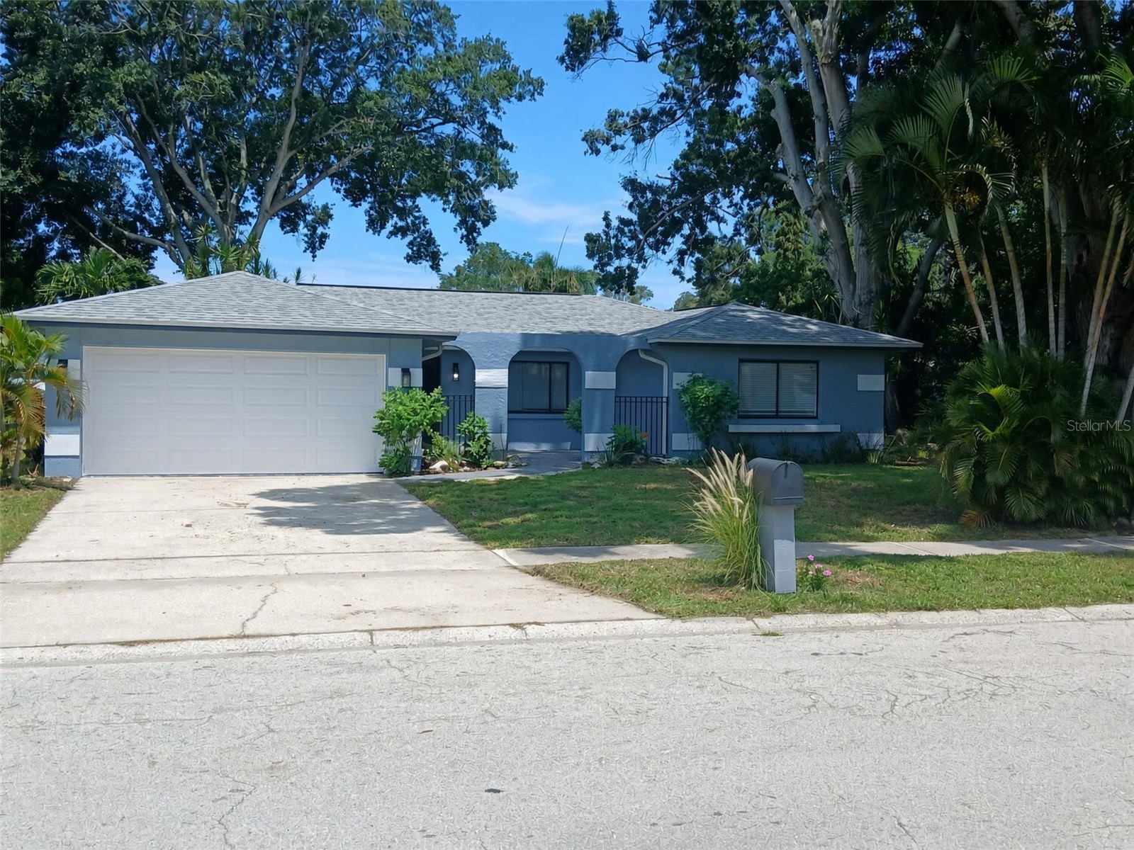 12033 KAY DRIVE
