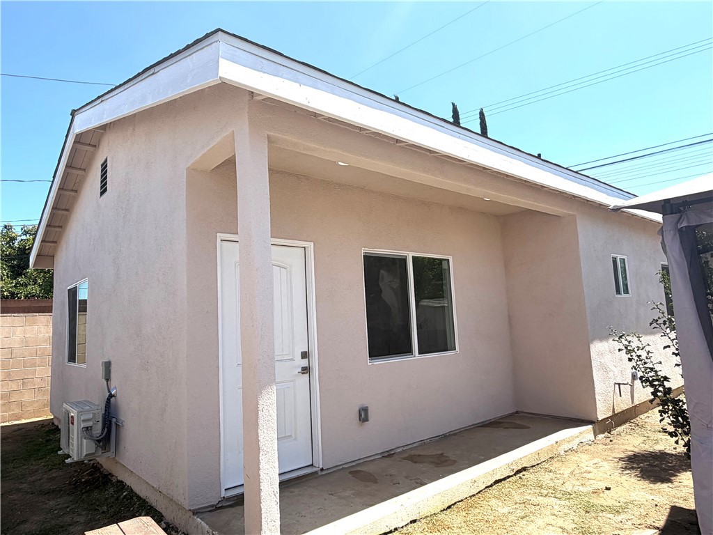 1544 N Hacienda