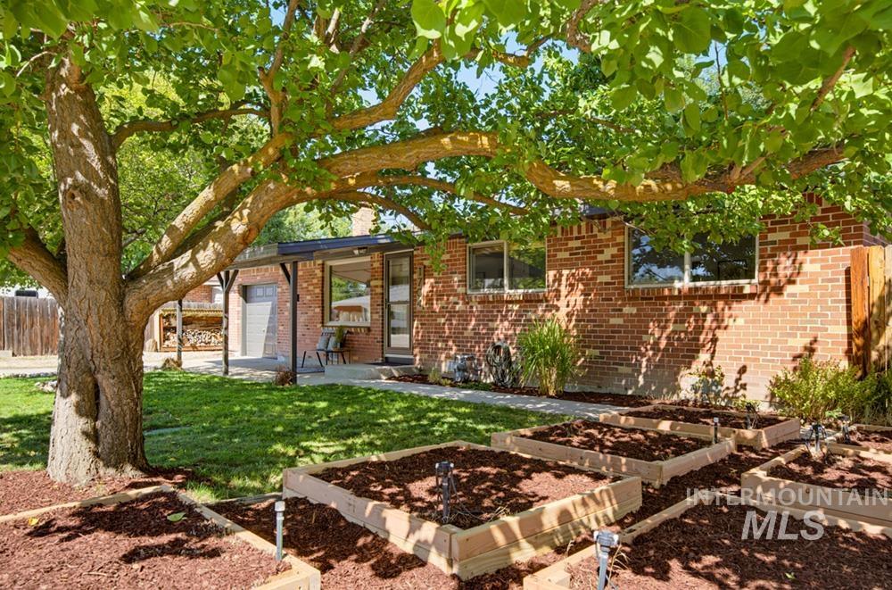 1704 W Olympia Dr, Boise ID 83705