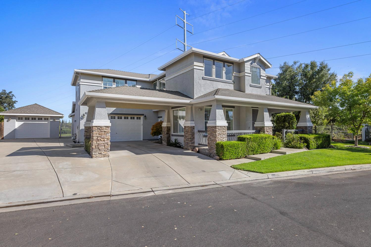 1584 Irvin Ct, Oakdale, CA 95361-7634
