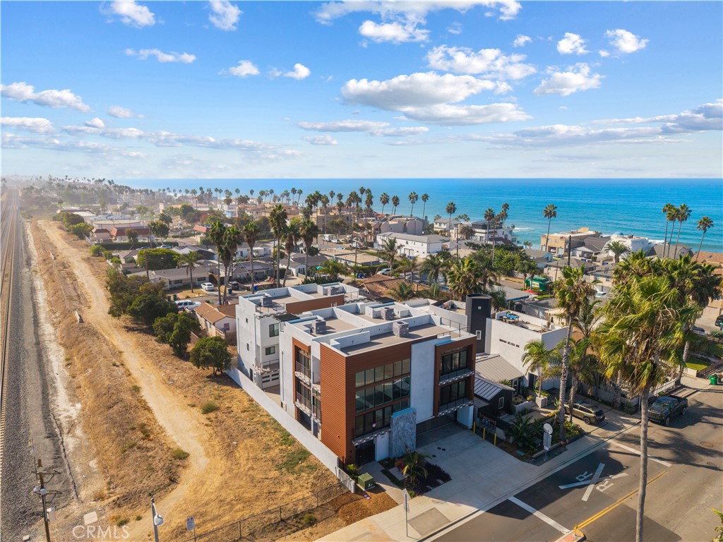 215 Oceanside Blvd 2