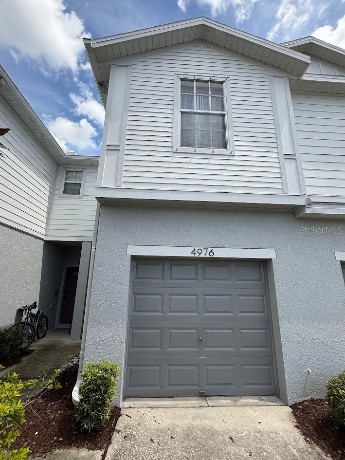 4976 WHITE SANDERLING COURT