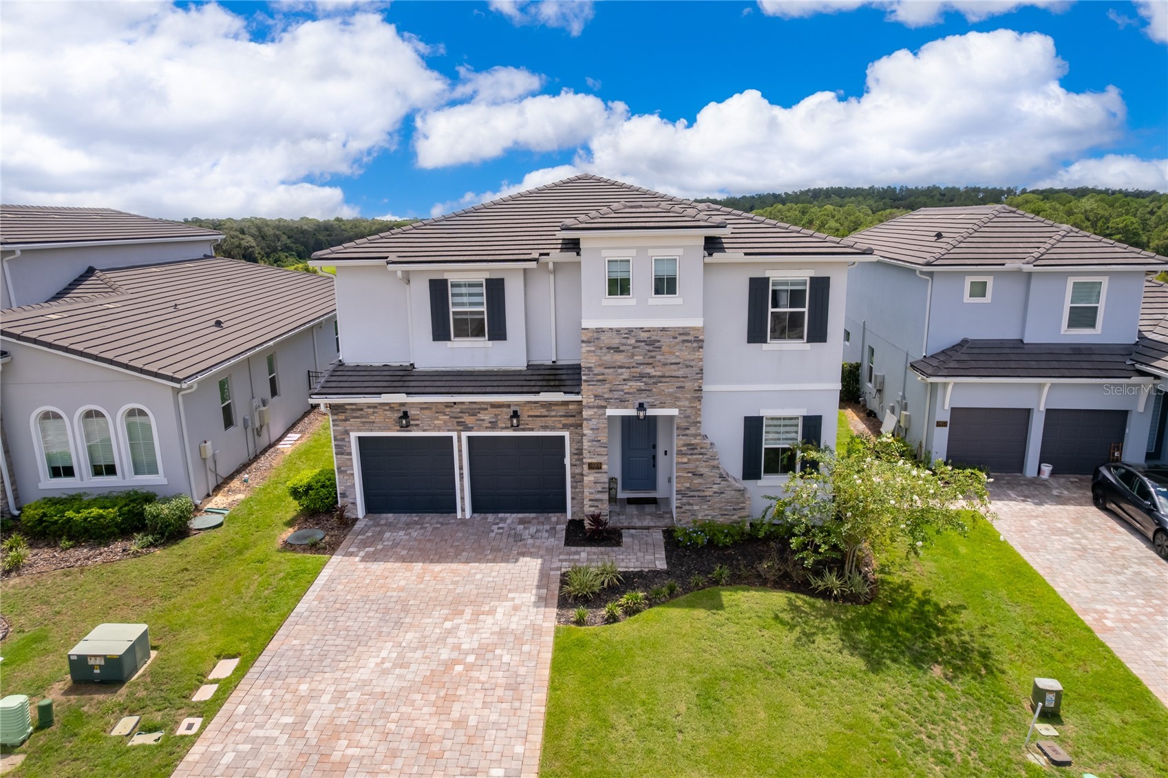 16009 VOLTERRA POINT
