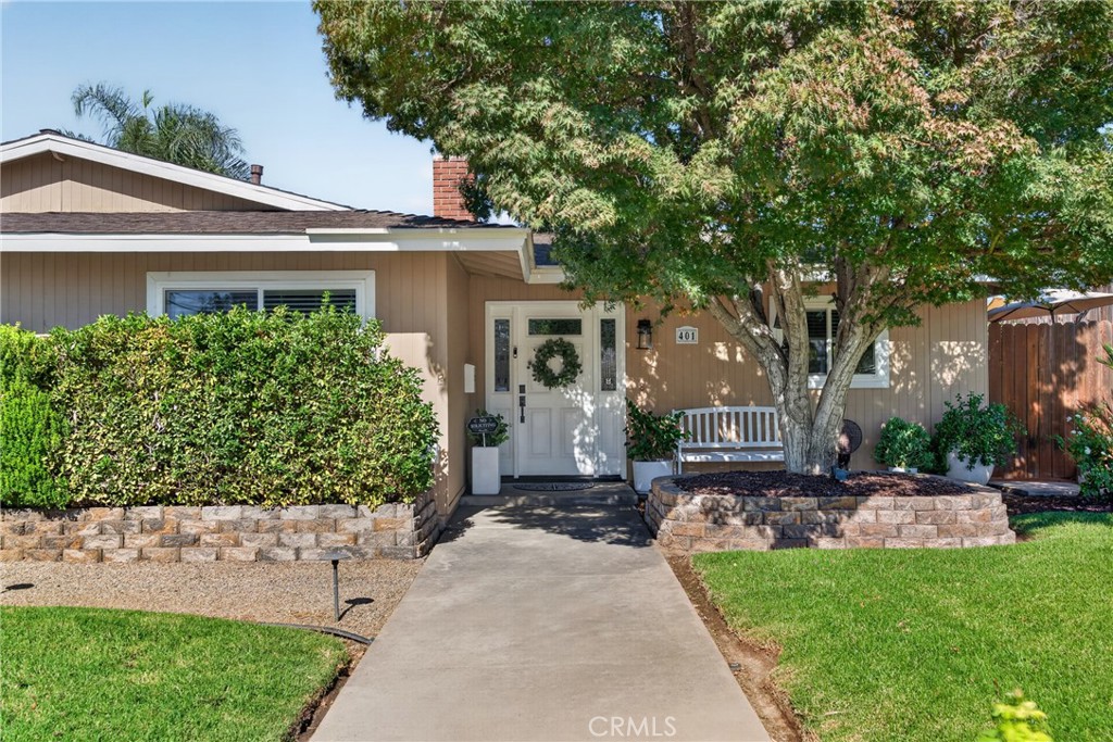 401 Robinhood Lane