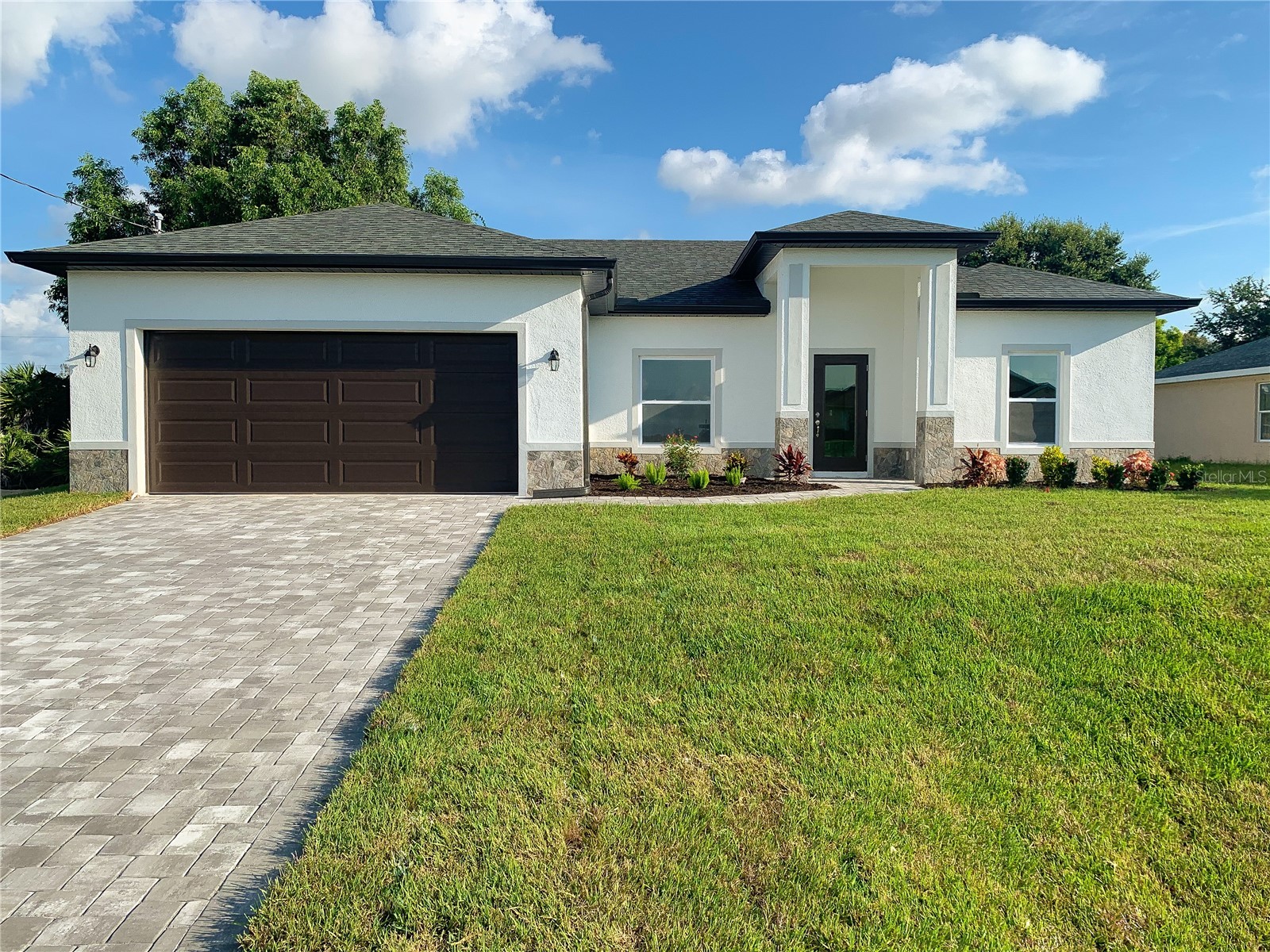 2722 NANETTE LANE
