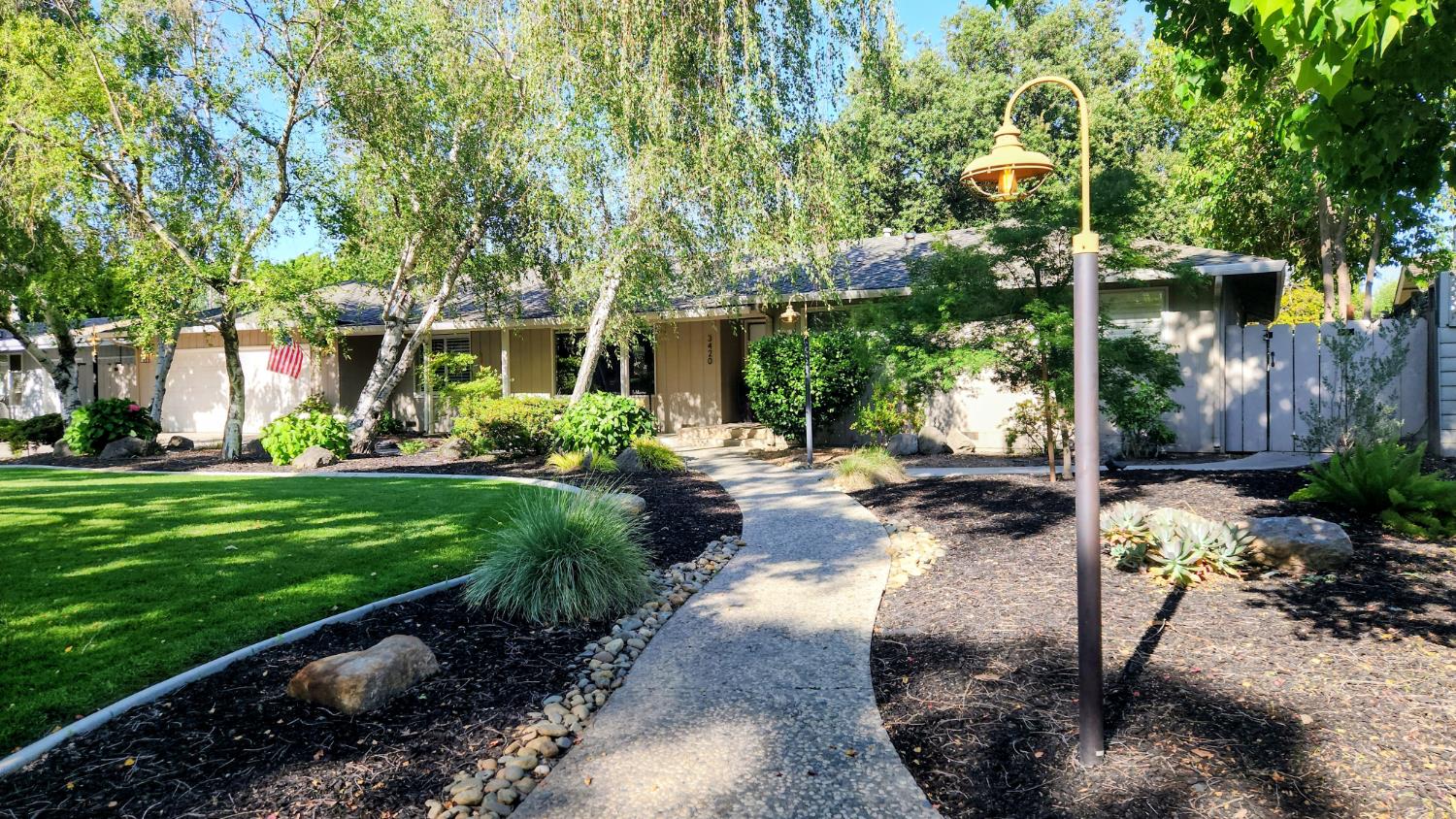 3420 Lancashire Ln, Modesto, CA 95350-1535