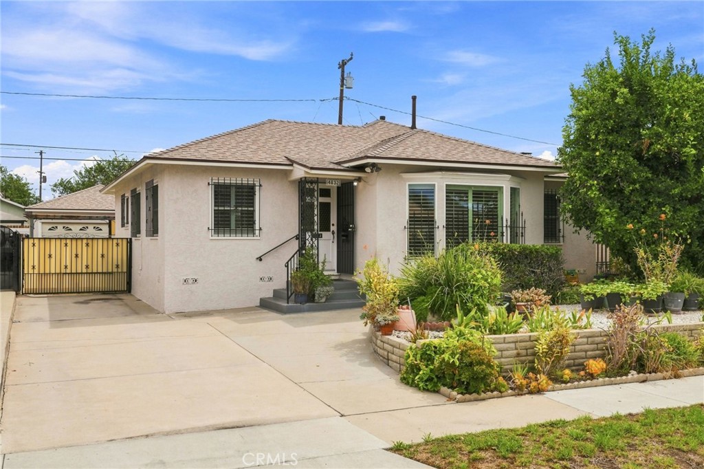 4832 Coldbrook