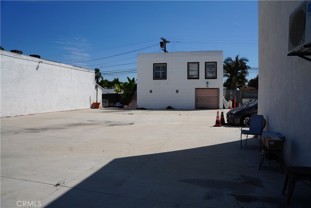 7500 S Western Ave
