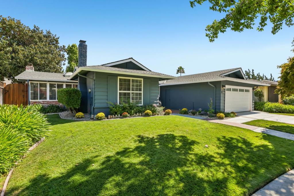208 Colibri Court