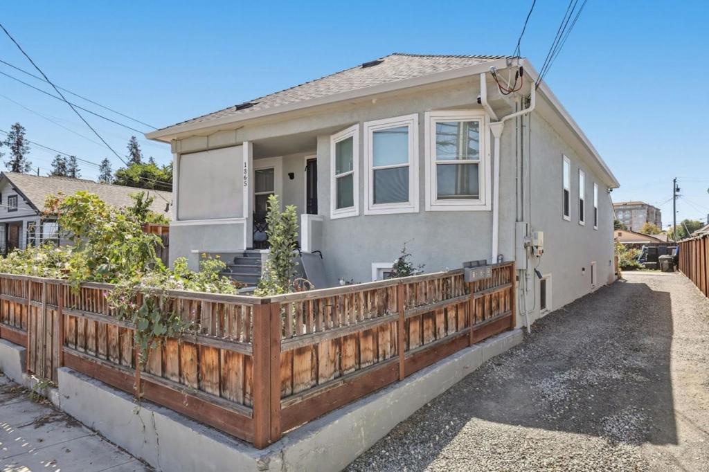 1365 Vine Street