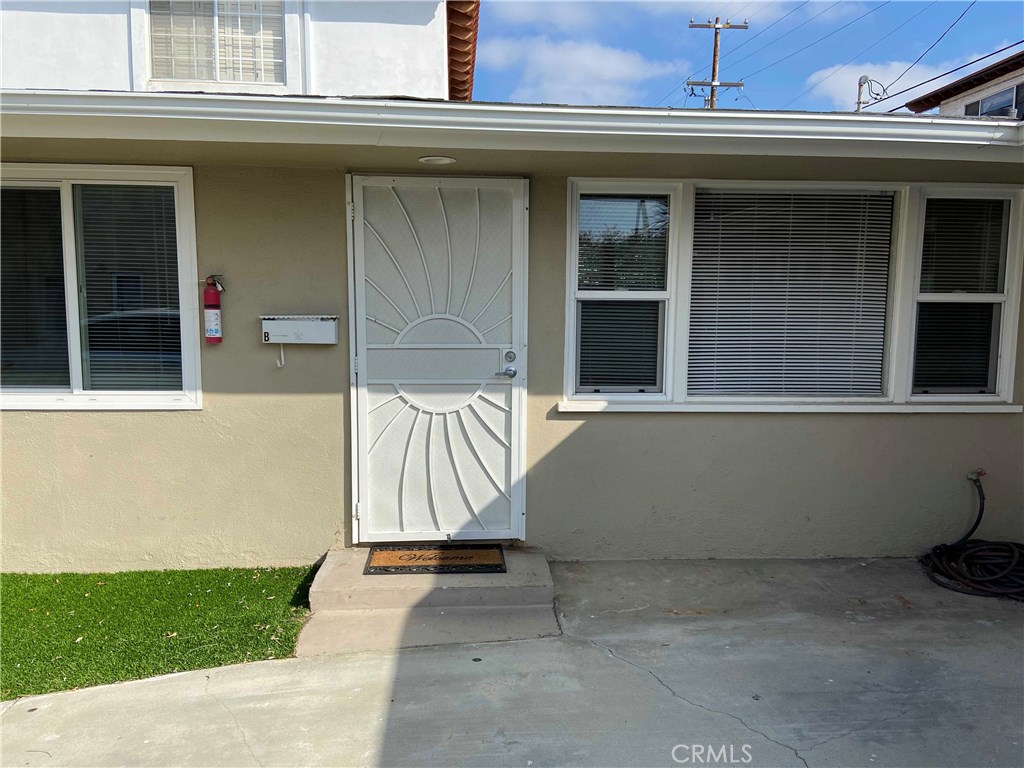 213 Avenida Miramar B