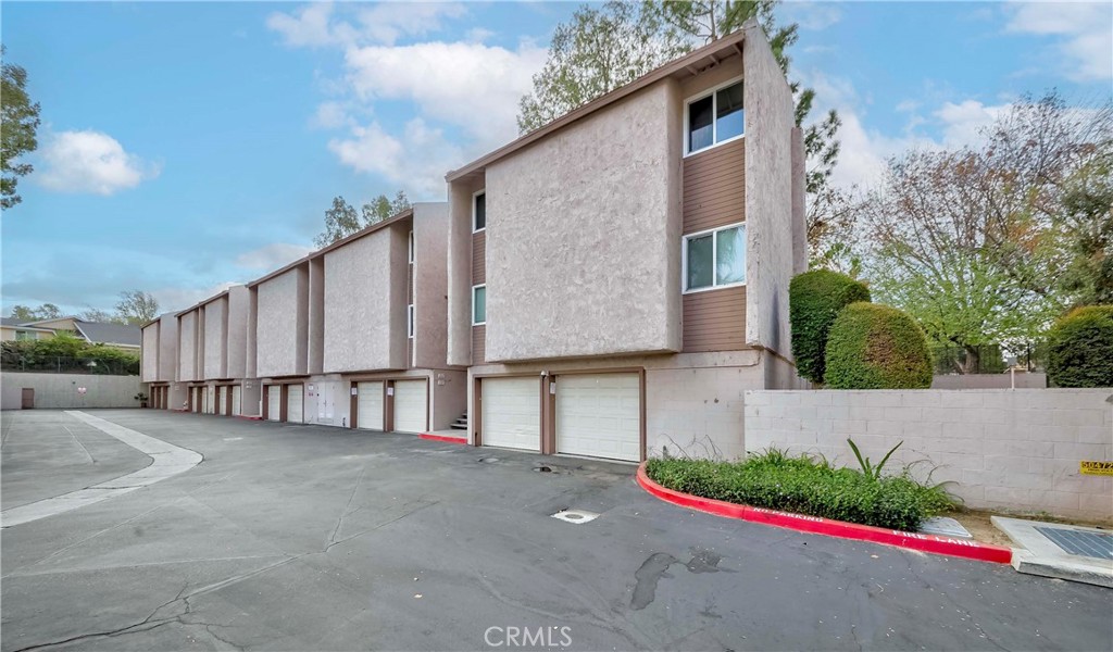 1525 Walnut Leaf 211
