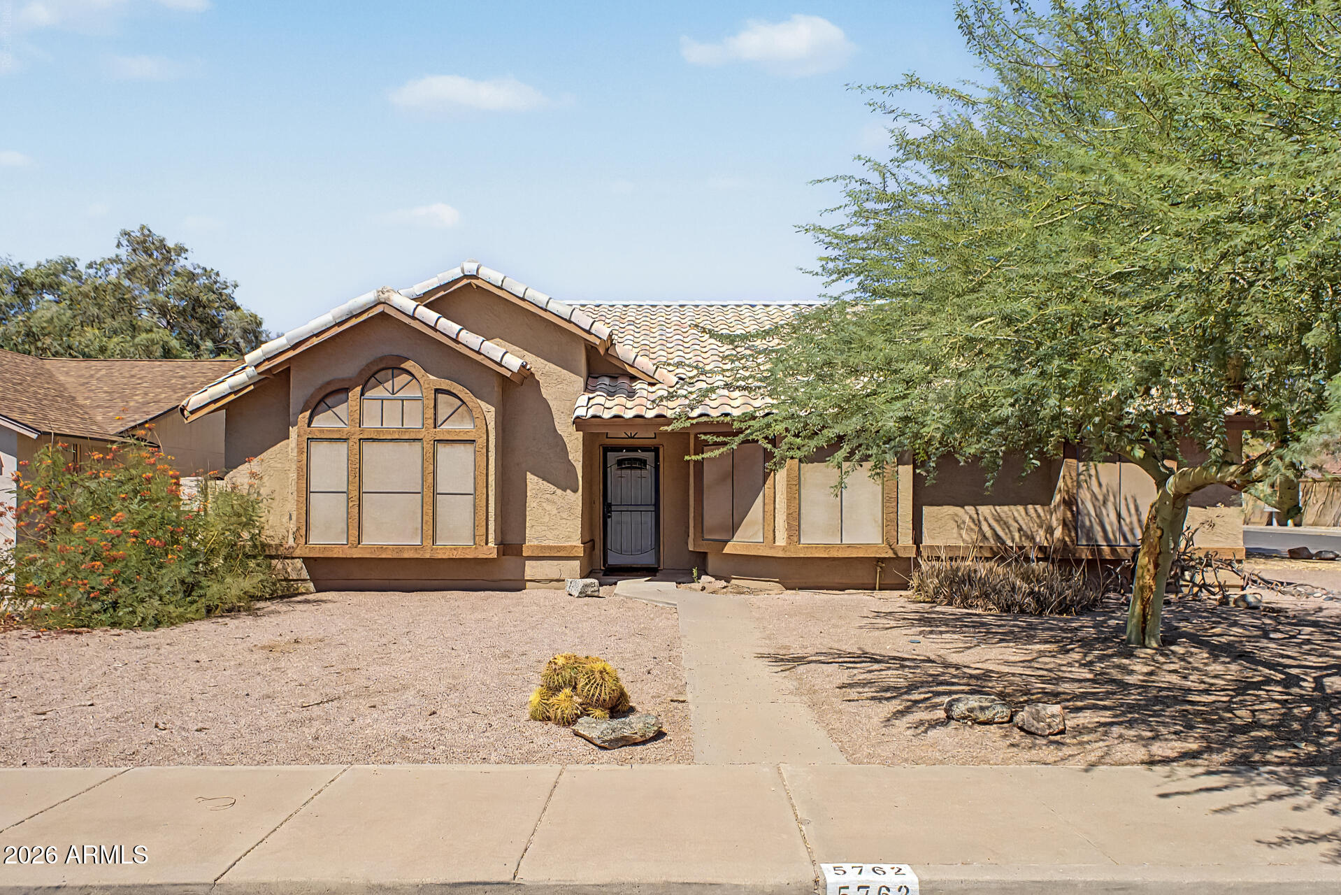 5762 E ELLIS Street, Mesa, AZ 85205
