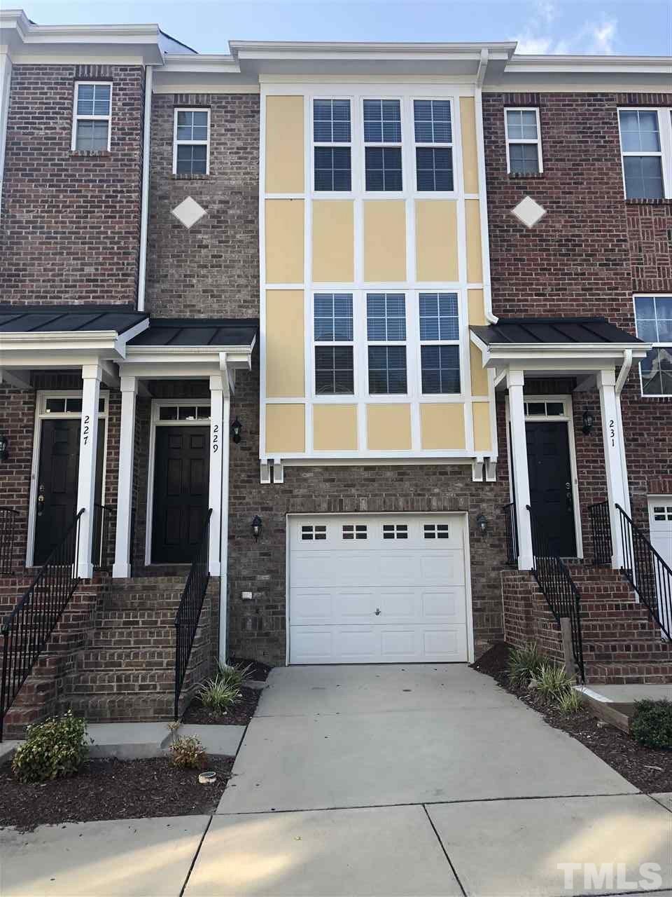 229 Dove Cottage Lane, Cary, NC 27519
