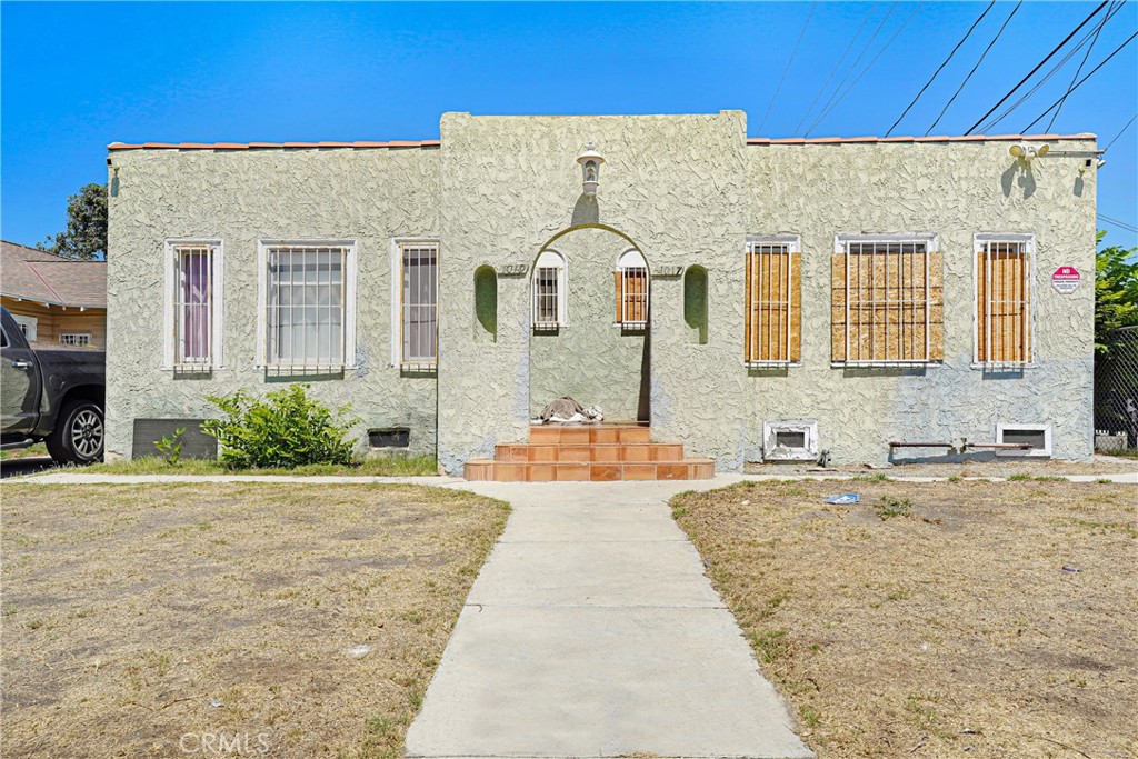 1017 W 46th