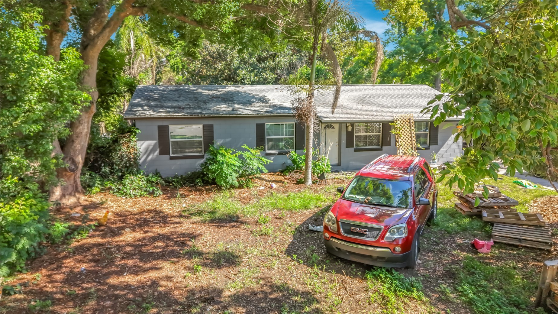 3995 POINSETTIA Avenue, Mount Dora, FL, 32757 — assumable FHA mortgage at 4.60%