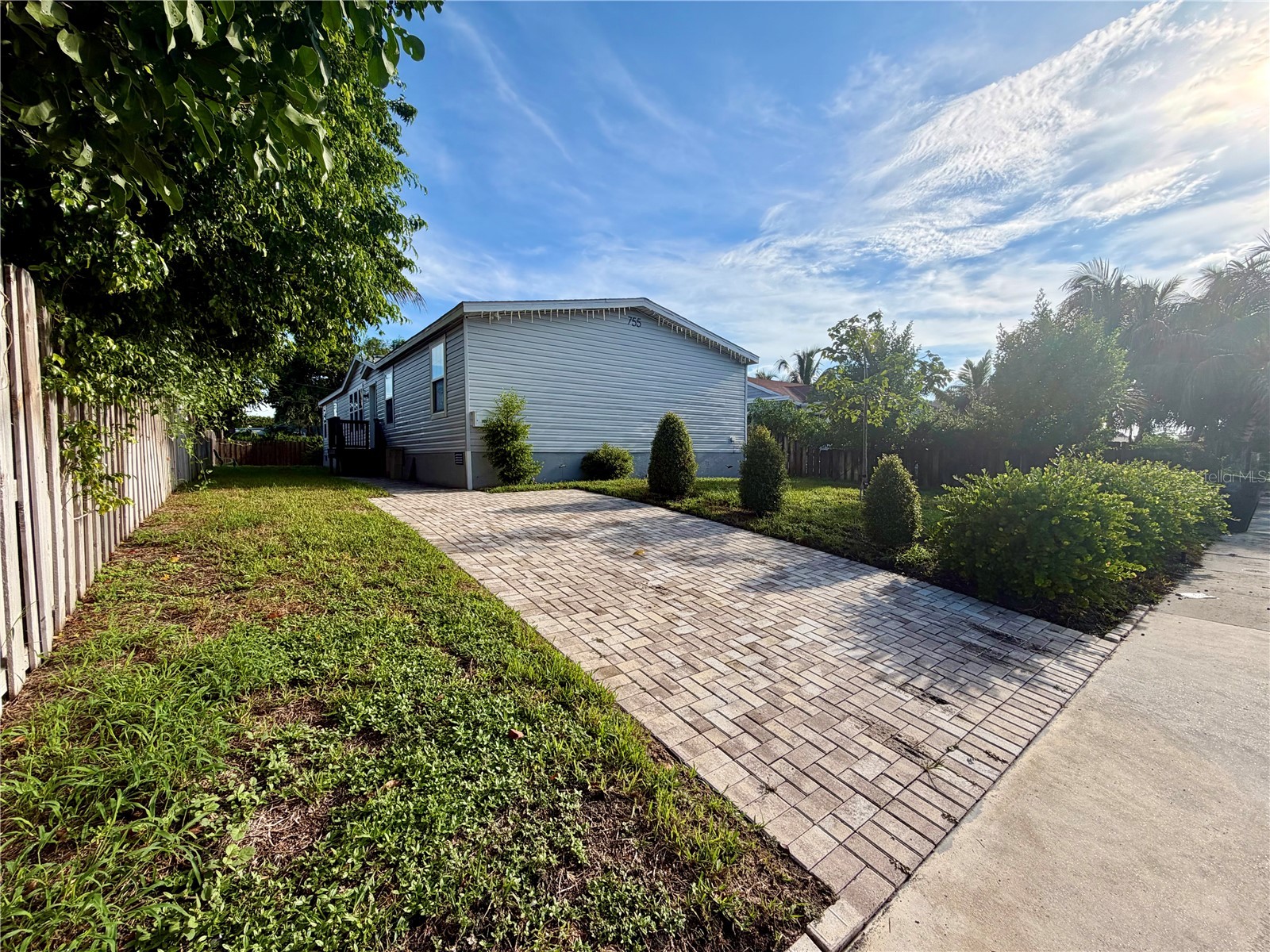755 RIDGEWOOD RD, West Palm Beach, FL, 33405 — assumable FHA mortgage at 7.22%