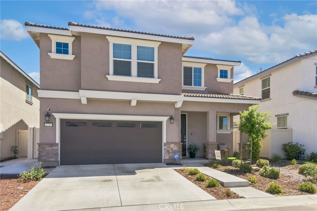 1757 Rose Lane