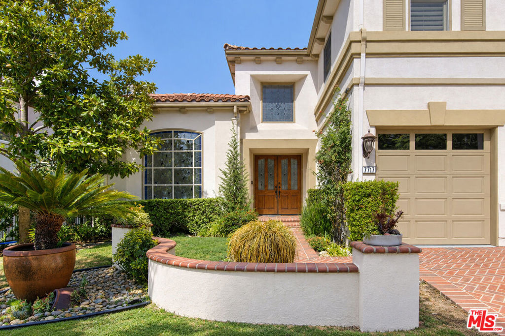 7717 Graystone Drive