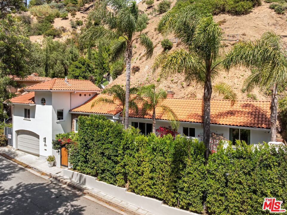 2130 Outpost Drive