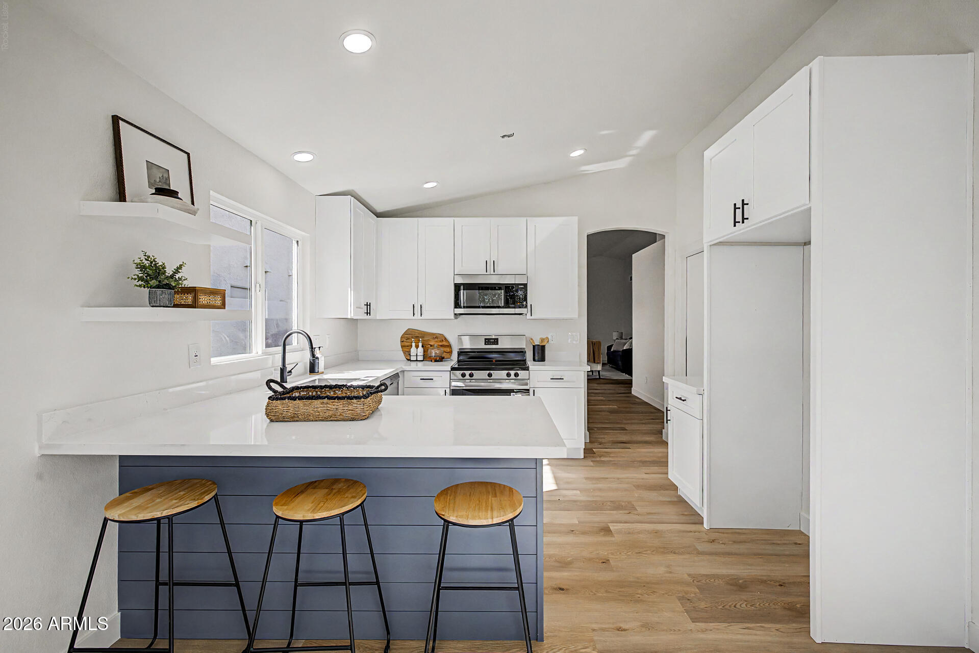 8870 W MORNINGSIDE Drive, Peoria, AZ 85382