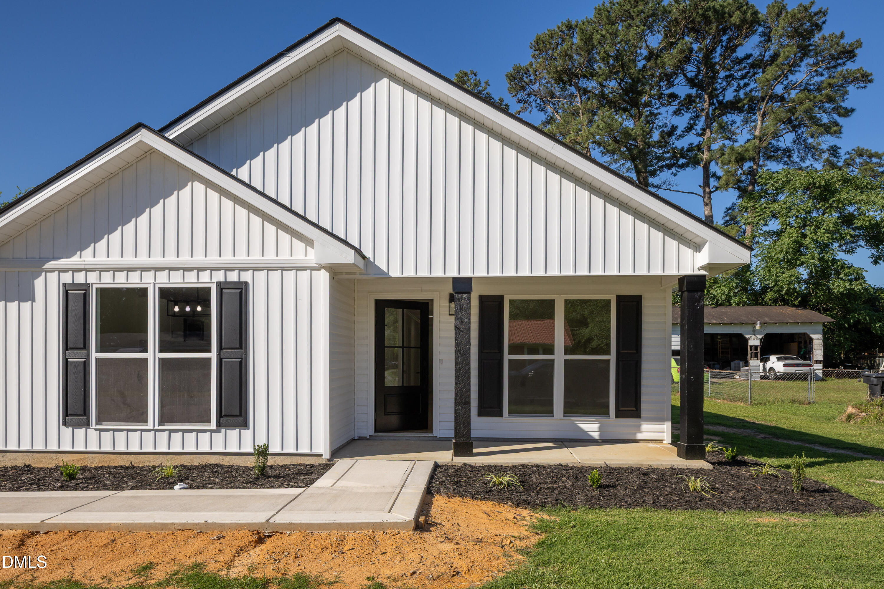 103 Harmon Street, Clinton, NC 28328