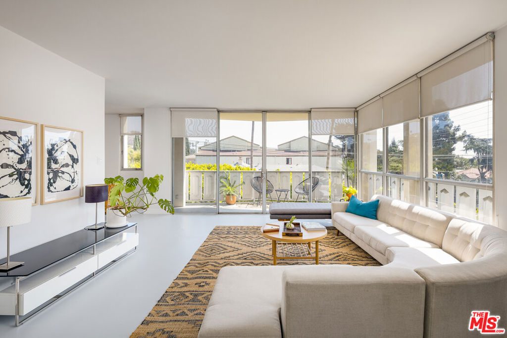 4411 Los Feliz Boulevard 307