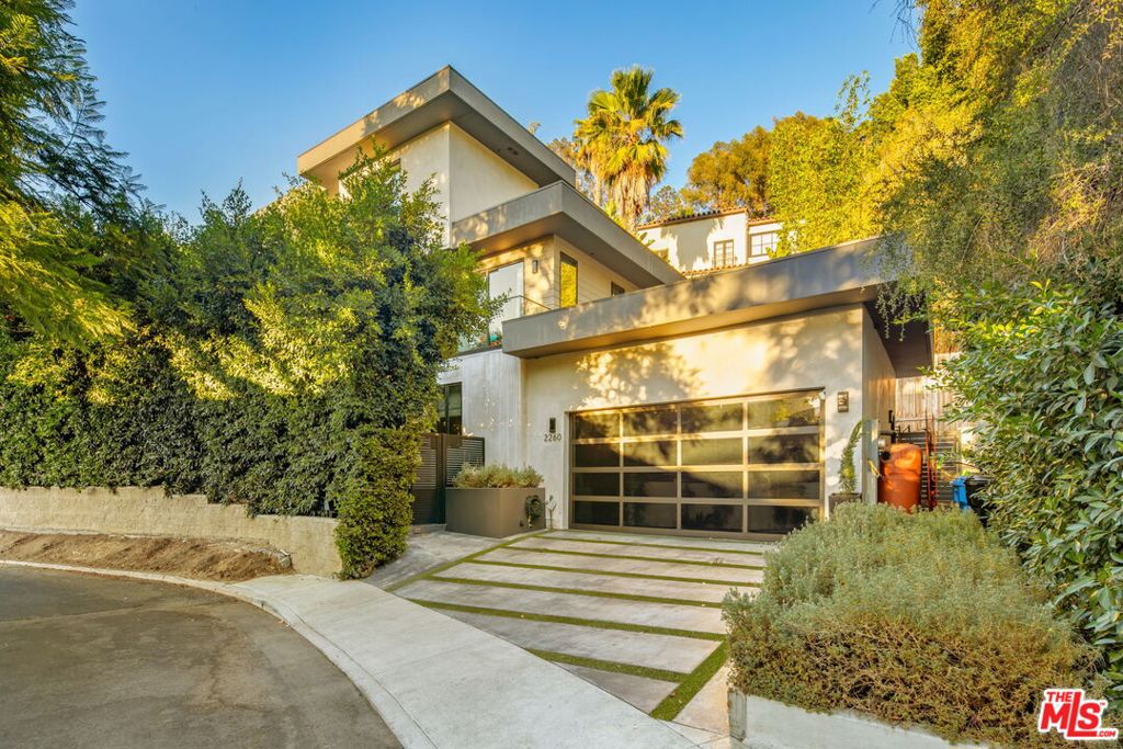 2260 Alcyona Drive