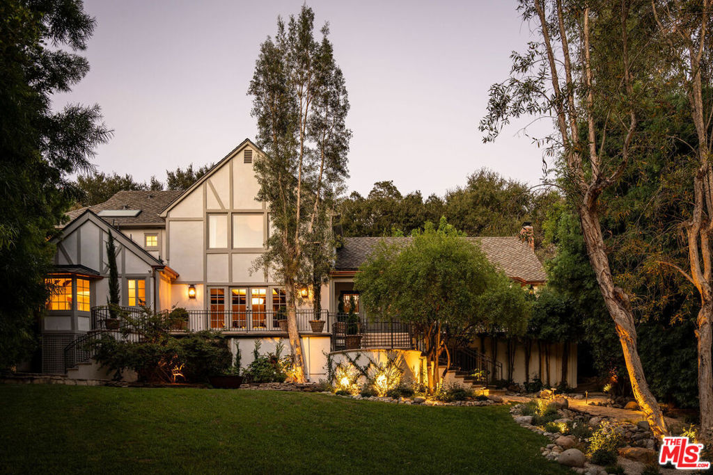 1004 N Bundy Drive
