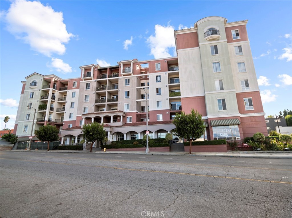 3750 Santa Rosalia 303