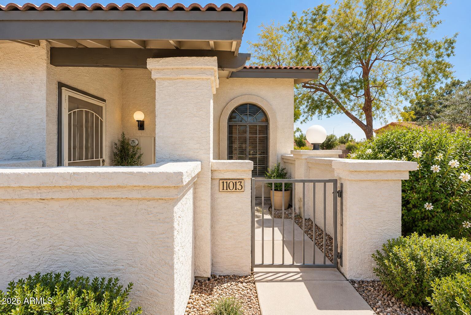 1718 S LONGMORE Street 103, Mesa, AZ 85202