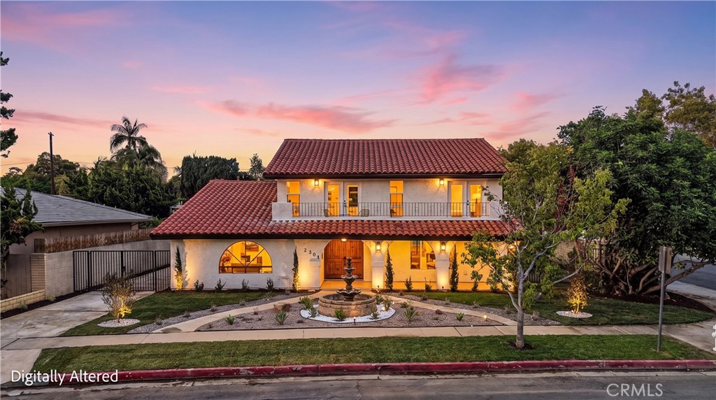 2301 N Lowell