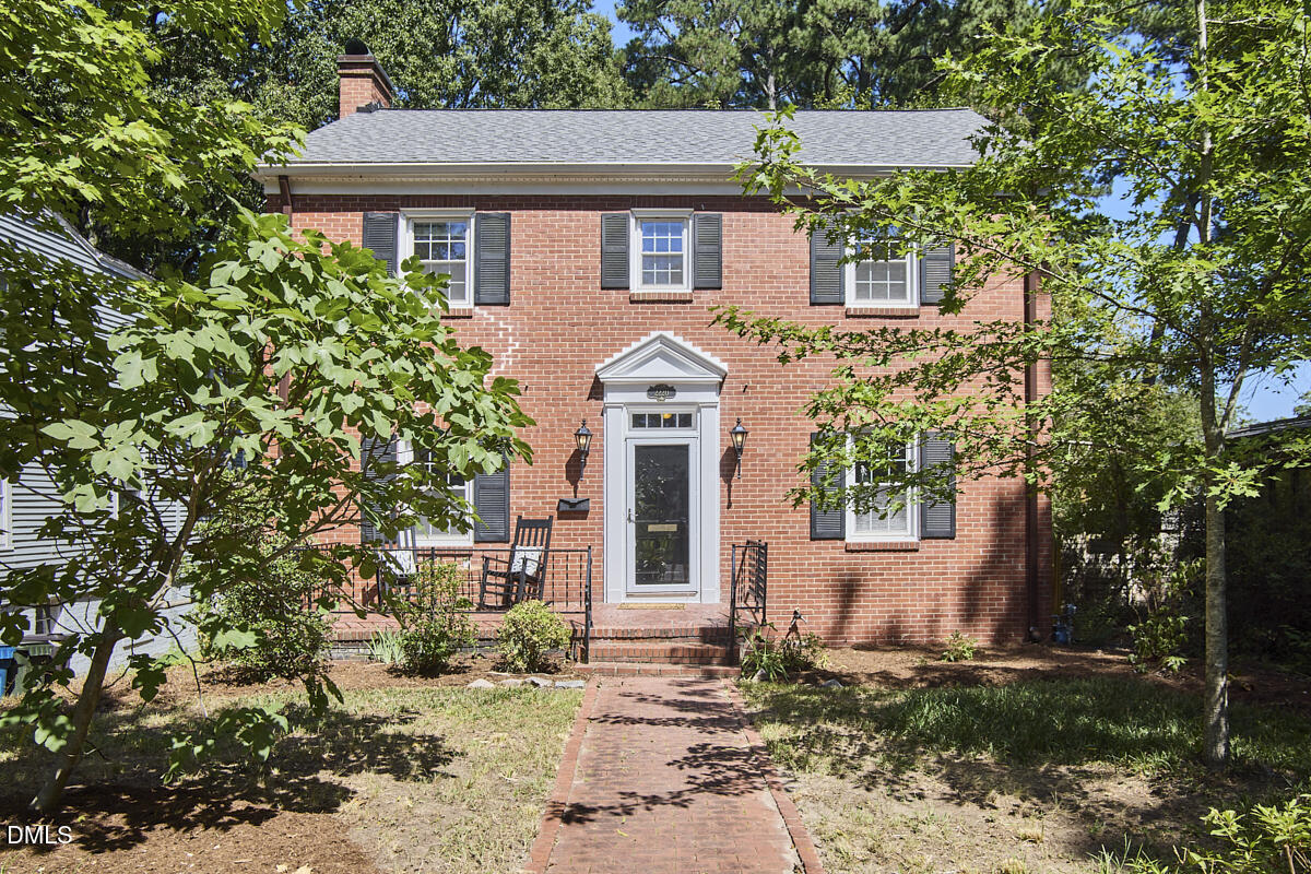 2220 W Club Boulevard, Durham, NC 27705